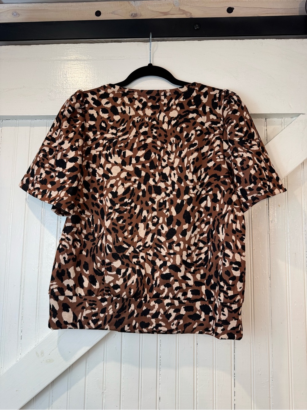 Ann Taylor Factory Leopard Print Short Sleeve Top Size Medium - Picture 3 of 9